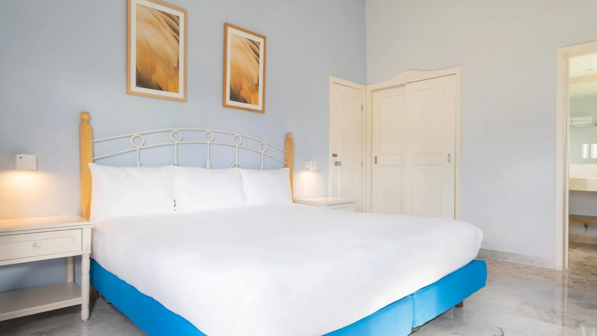 Отель Iberostar Waves Косумель 5*,